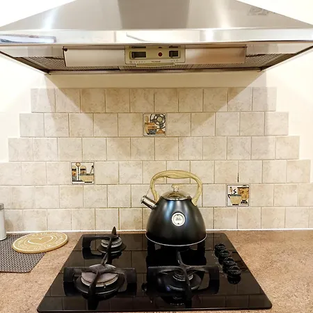 Lägenhet Two Bedroom In Old Town, Up To 6 Guests